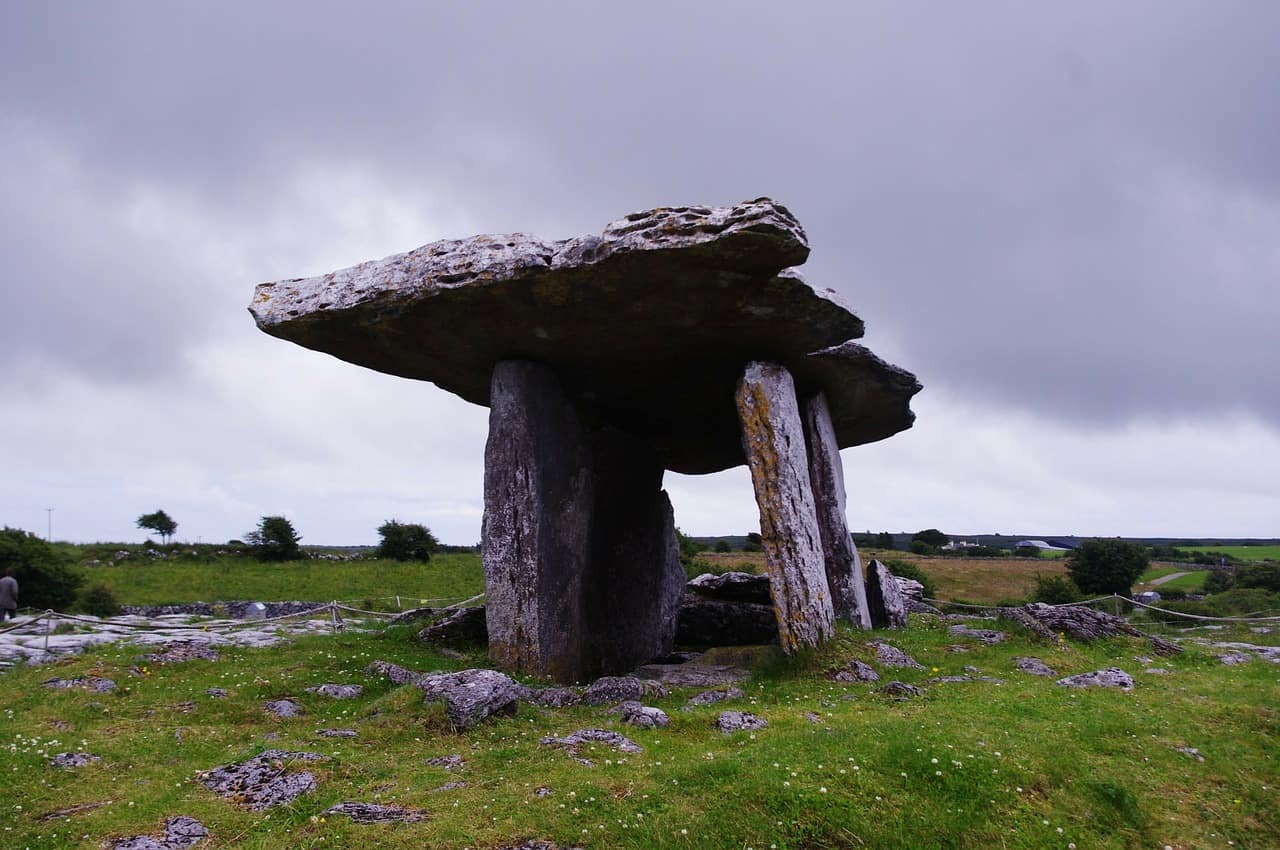 poulnabrone-dolmen-ireland